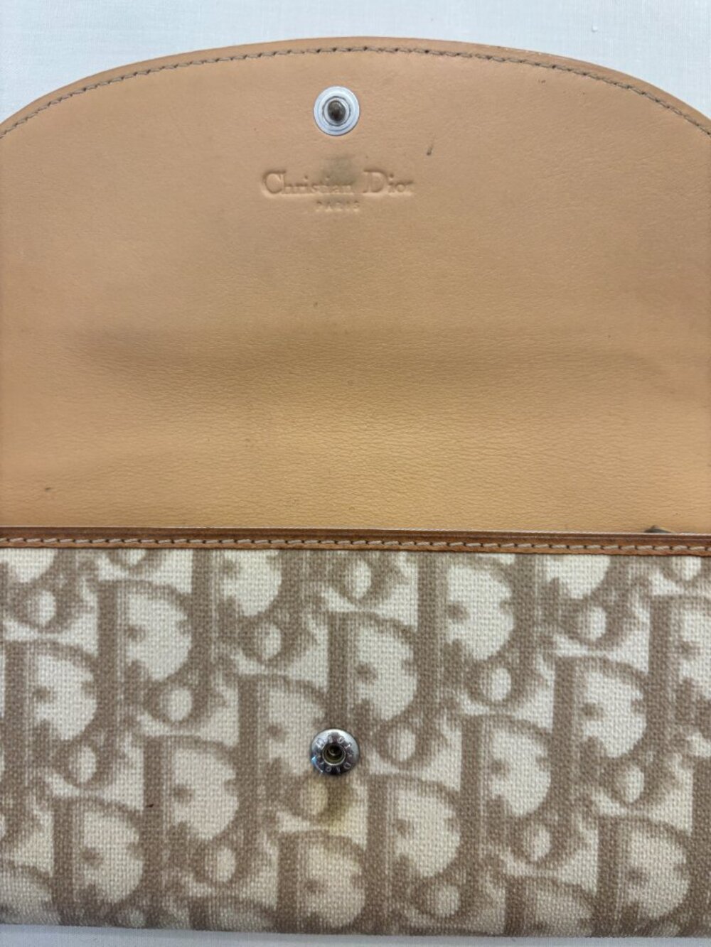 Vintage Christian Dior Romantique Pink Trotter Wallet w/ Heart Charm - Picture 2 of 4